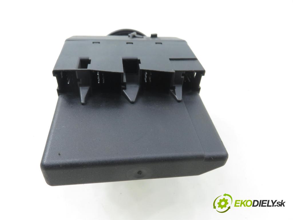 MERCEDES-BENZ KLASA C coupe (CL203) COUPE 2001 120,00 C 200 Kompressor (203.745) - M 111.955 1998,00 spinačka 2035450508 (Spínacia skrinka)