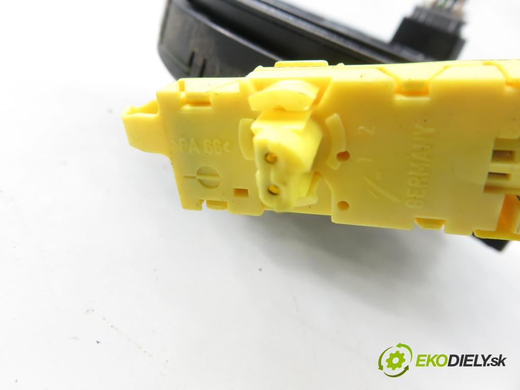 MERCEDES-BENZ KLASA C coupe (CL203) COUPE 2001 120,00 C 200 Kompressor (203.745) - M 111.955 1998,00 PÁSKA: air BAG 0025421918