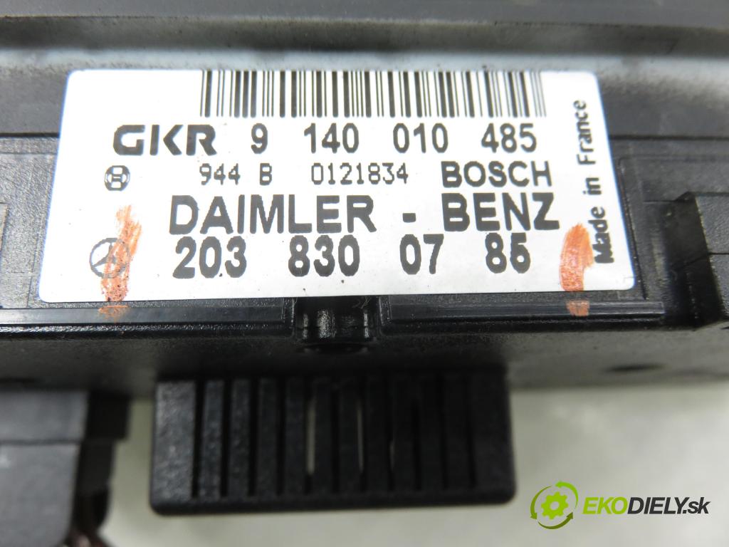 MERCEDES-BENZ KLASA C coupe (CL203) COUPE 2001 120,00 C 200 Kompressor (203.745) - M 111.955 1998,00 Panel topení KLIMATRONIK 2038300785