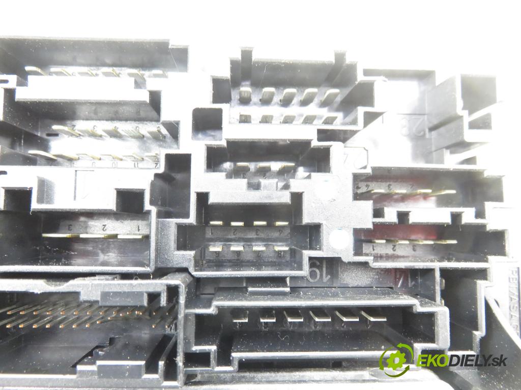 MERCEDES-BENZ KLASA C coupe (CL203) COUPE 2001 120,00 C 200 Kompressor (203.745) - M 111.955 1998,00 MODUL BSI 0025459301