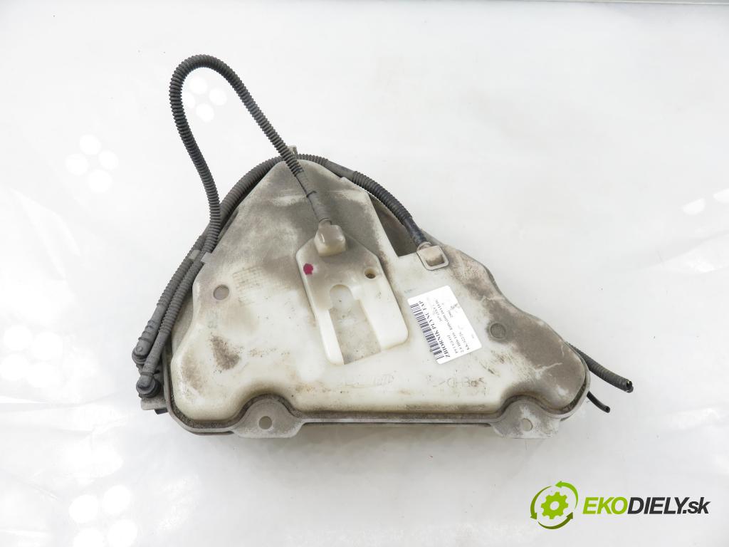 PEUGEOT 307 (3A/C) HB 2003 79,00 2.0 HDi 110 - RHS 1997,00 nádržka TEKUTINA: FAP 9640629480 ; 9639233780