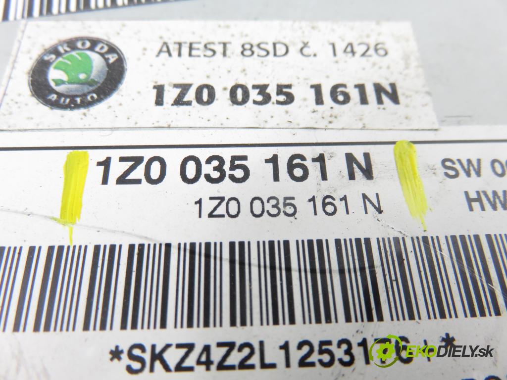 SKODA OCTAVIA II (1Z3) LIFTBACK 2012 75,00 1.6 - BSE 1595,00 RADIO CD 1Z0035161N