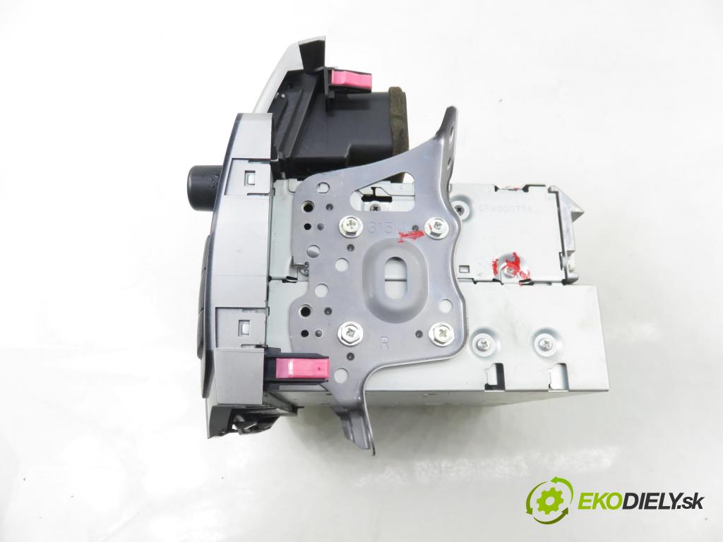 TOYOTA YARIS (_P9_) HB 2006 51,00 1.0 VVT-i (KSP90_) - 1KR-FE 998,00 RADIO CD 8612052480