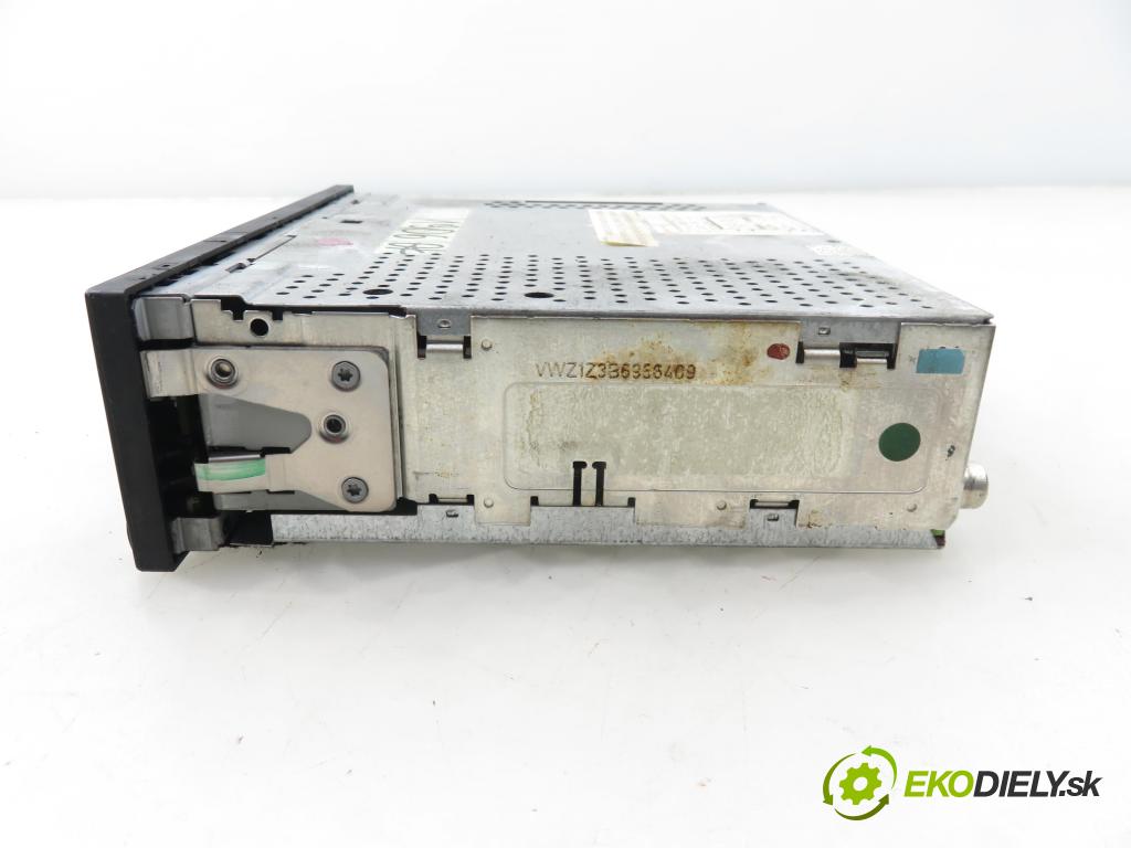 VW PASSAT B5.5 Variant (3B6) KOMBI 2002 96,00 1.9 TDI PD 130 - AVF 1896,00 RADIO Modul 8631122602