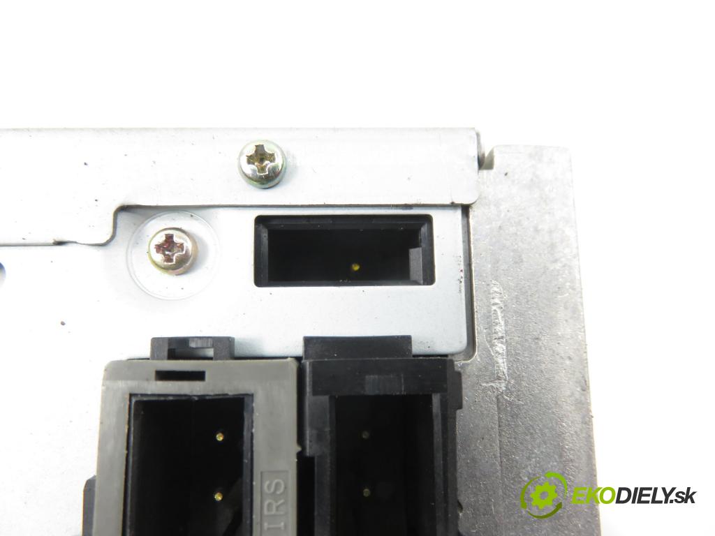 CHRYSLER PT CRUISER (PT_) MINIVAN 2001 104,00 2 - ECC 1996,00 RADIO CD Modul P04858543AFA