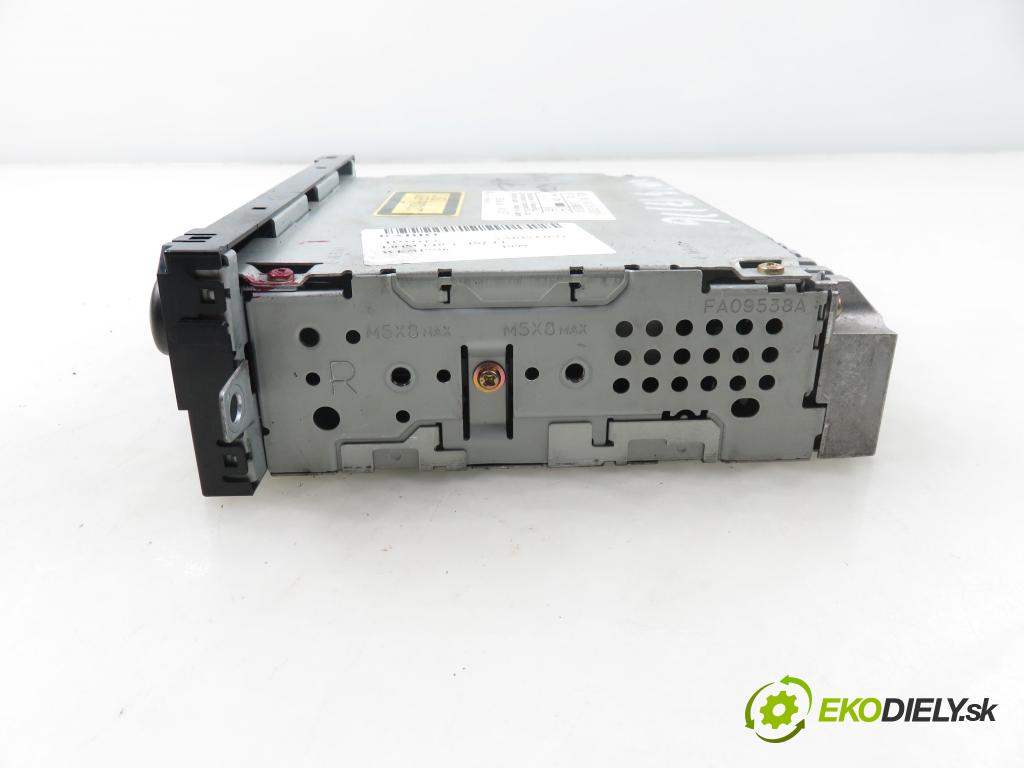 TOYOTA YARIS (_P1_) HB 1999 50,00 1.0 VVT- i 68 - 1SZ-FE 998,00 RADIO CD 8612052030