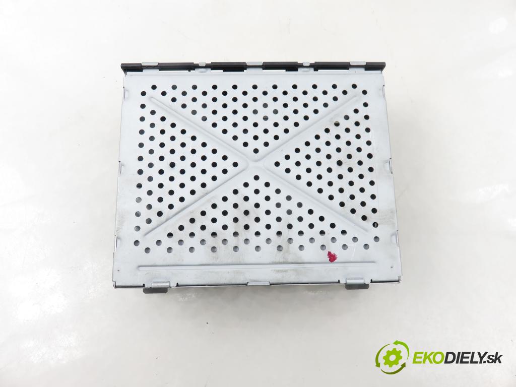 AUDI A4 Avant (8K5, B8) KOMBI 2008 100,00 2.0 TDI - CAGB 1968,00 TUNER ROZHLAS: 4F0035541N ; 4E0910541T