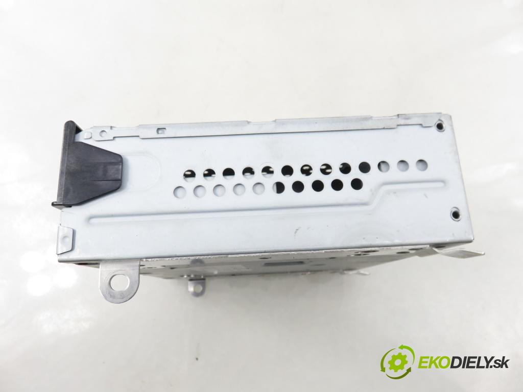 AUDI A4 Avant (8K5, B8) KOMBI 2008 100,00 2.0 TDI - CAGB 1968,00 TUNER ROZHLAS: 4F0035541N ; 4E0910541T