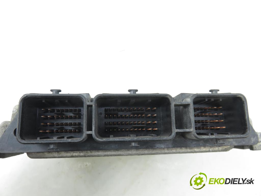 RENAULT MASTER II Skrzynia (FD) FURGON 2004 84,00 2.5 dCi 120 - G9U 724 2464,00 Riadiaca jednotka Motor 0281011940 ; 8200311550 ; 8200442263