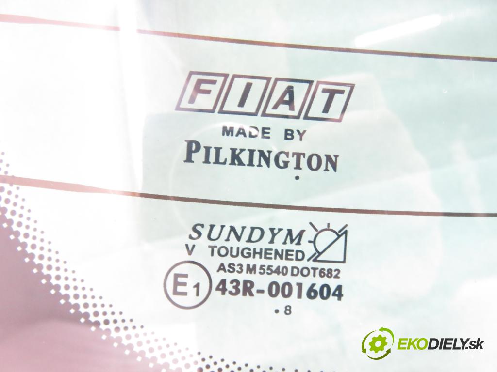 FIAT CROMA (194_) KOMBI 2008 147,00 2.4 D Multijet 200 - 939 A3.000 2387,00 Okno zadné kapota