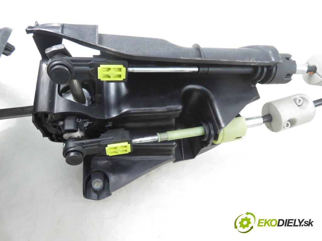 CITROEN C4 Picasso I (UD_) MINIVAN 2007 92,00 1.8 i 16V - 6FY (EW7A) 1749,00 ZVEDÁK: 9683348980