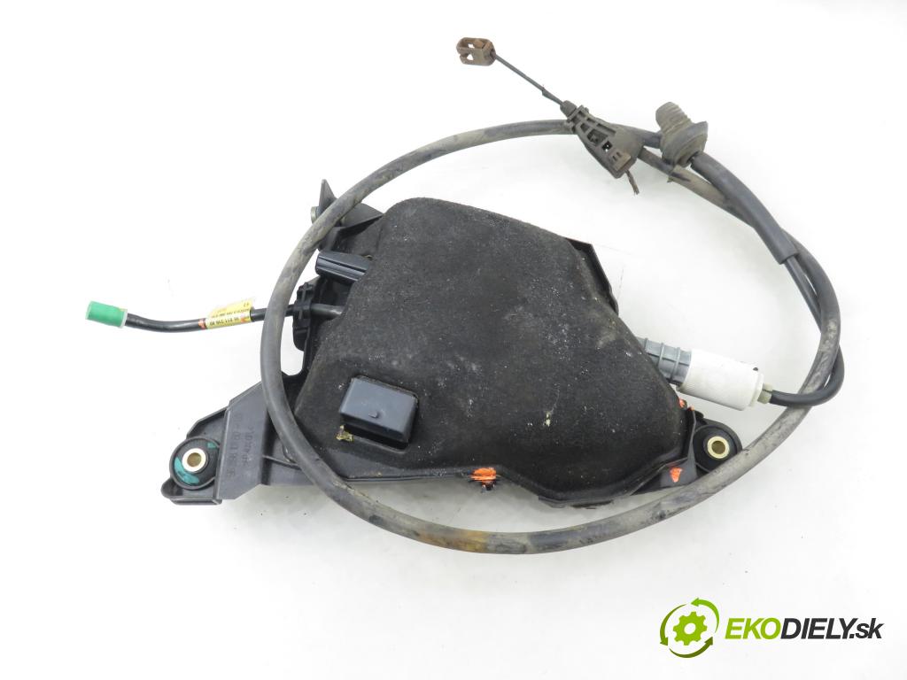 CITROEN C4 Picasso I (UD_) MINIVAN 2007 92,00 1.8 i 16V - 6FY (EW7A) 1749,00 BRZDA: ručny elektrický 9681131680