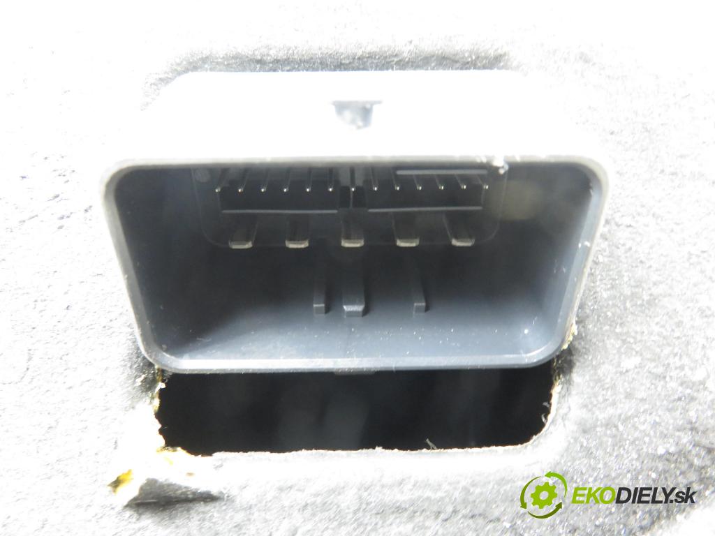 CITROEN C4 Picasso I (UD_) MINIVAN 2007 92,00 1.8 i 16V - 6FY (EW7A) 1749,00 BRZDA: ručny elektrický 9681131680