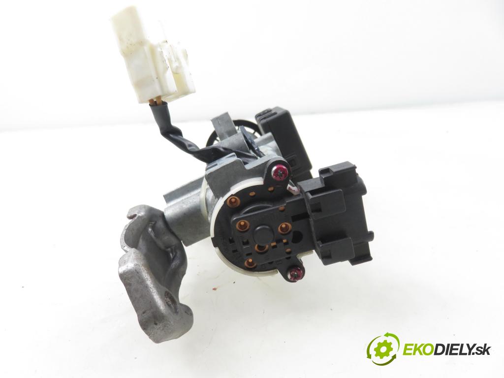 SUZUKI SWIFT III (MZ, EZ) HB 2006 68,00 1.3 4x4 (RS 413) - M13A 1328,00 spínačka SLS18 ; 3397062J00 ; 5WK49151 (Spínací skříňka)