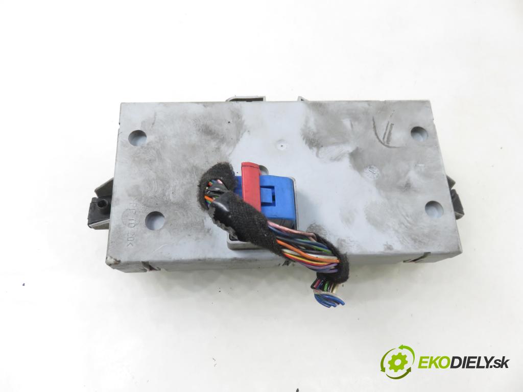 FIAT PUNTO (188_) HB 2004 44,00 1.2 60 - 188 A4.000 1242,00 MODUL BSI 51735169