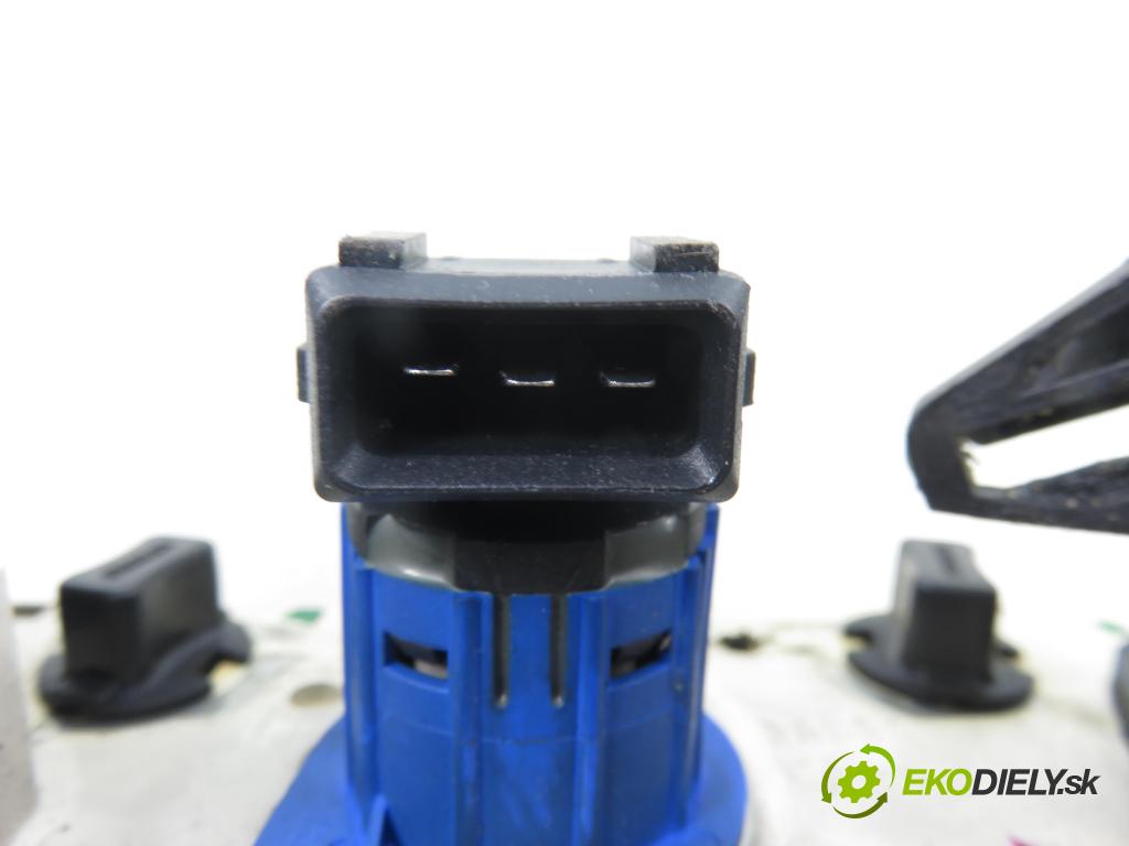 FORD TRANSIT Furgon (FA_ _) FURGON 2011 92,00 2.2 TDCi - CYFB 2198,00 Panel topení KLIMATIZACE: YC1H18K391CD