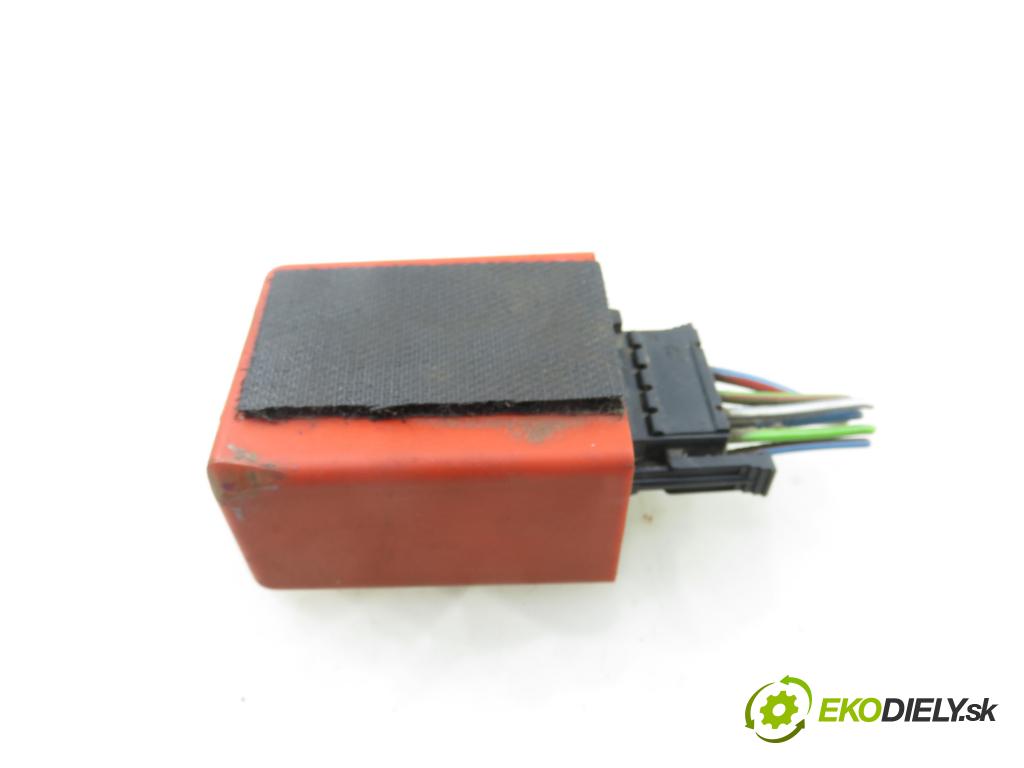 FORD TRANSIT Furgon (FA_ _) FURGON 2011 92,00 2.2 TDCi - CYFB 2198,00 Riadiaca jednotka ťažného oka 97BX10C909AC