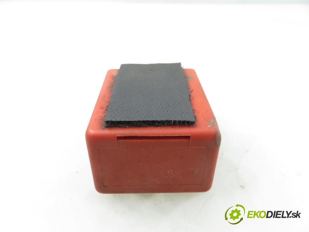 FORD TRANSIT Furgon (FA_ _) FURGON 2011 92,00 2.2 TDCi - CYFB 2198,00 Riadiaca jednotka ťažného oka 97BX10C909AC