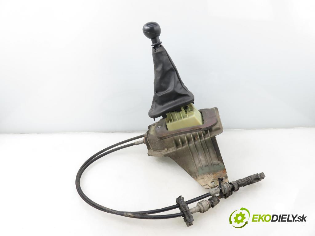 FIAT PUNTO (188_) HB 2004 44,00 1.2 60 - 188 A4.000 1242,00 ZVEDÁK: 553471830