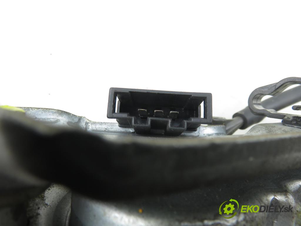 VW GOLF III (1H1) HB 1994 66,00 1.9 TDI 90 - 1Z 1896,00 Motorček stierače zadné 1H6955713A