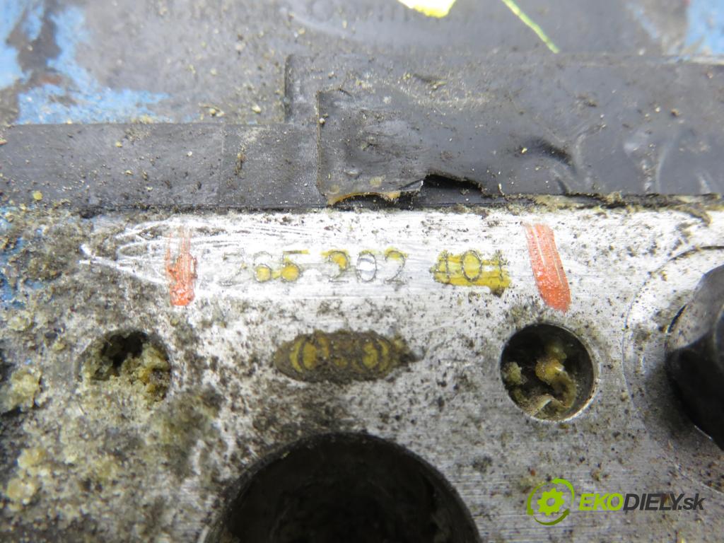 VW PASSAT B5.5 (3B3) SEDAN 2001 74,00 1.9 TDI PD 101 - AVB 1896,00 pumpa ABS 8E0614111T ; 265202401 (Pumpa ABS)