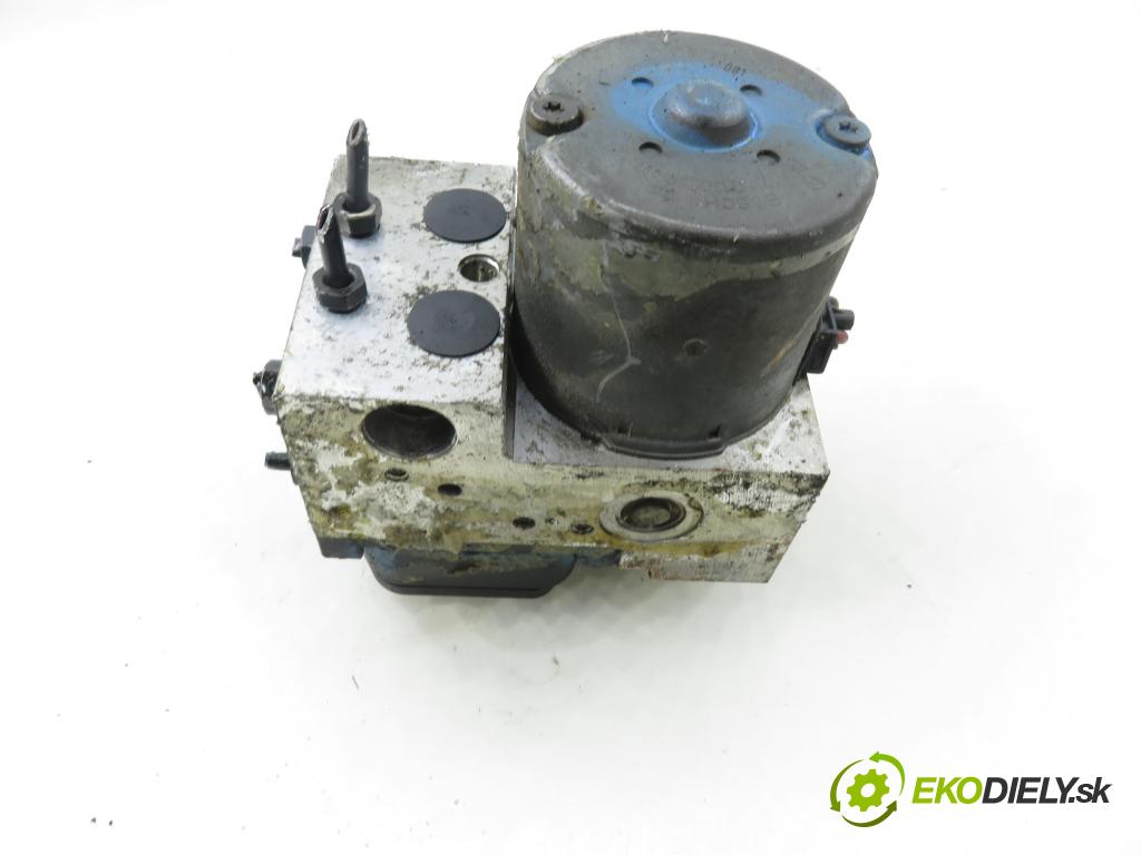 VW PASSAT B5.5 (3B3) SEDAN 2001 74,00 1.9 TDI PD 101 - AVB 1896,00 pumpa ABS 8E0614111T ; 265202401 (Pumpa ABS)