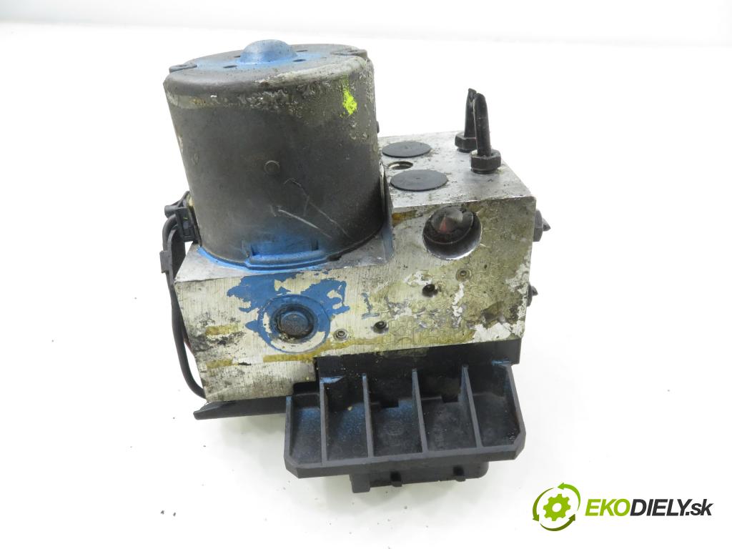 VW PASSAT B5.5 (3B3) SEDAN 2001 74,00 1.9 TDI PD 101 - AVB 1896,00 pumpa ABS 8E0614111T ; 265202401 (Pumpa ABS)