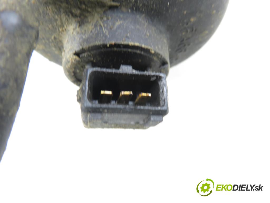 FIAT DOBLO nadwozie wielkoprzestrzenne (MPV) (119_, 223_) KOMBIVAN 2006 55,00 1.3 JTD - 199 A2.000 1248,00 obal filtra paliva 235517820 (Kryt palivového filtru)