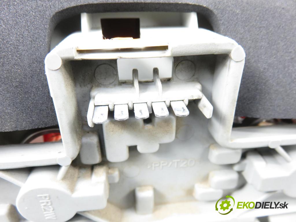 OPEL ZAFIRA B (A05) MINIVAN 2008 92,00 1.7 CDTI - A 17 DTR 1686,00 Svetlo ľavé zadné