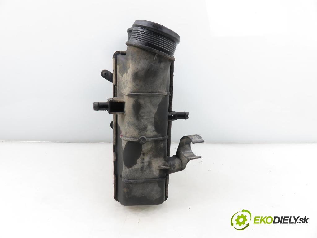 AUDI A4 Avant (8E5, B6) KOMBI 2003 96,00 1.9 TDI PD 130 - AVF 1896,00 chladič intercooler 8E0145805S