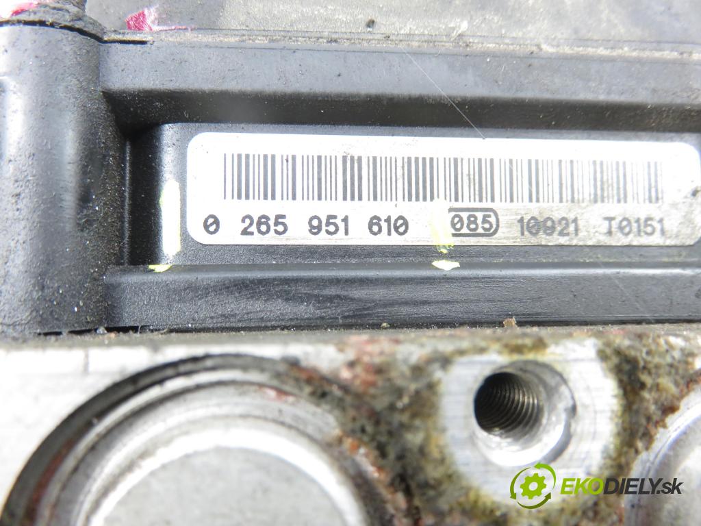 FORD TRANSIT Furgon (FA_ _) FURGON 2011 92,00 2.2 TDCi - CYFB 2198,00 pumpa ABS 0265951610 ; CC112C405BA ; 0265251564 (Pumpa ABS)