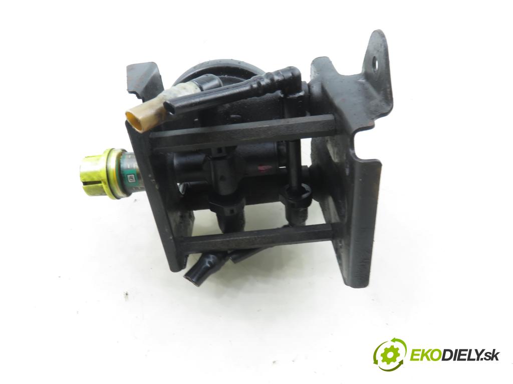 FORD TRANSIT Furgon (FA_ _) FURGON 2006 81,00 2.2 TDCi - QVFA 2198,00 obal filtra paliva  (Kryt palivového filtru)