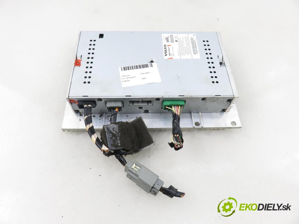 VOLVO V50 (MW) KOMBI 2005 103,00 2.4 - B 5244 S5 2435,00 Zosilňovač 30679537 (Zosilňovač)