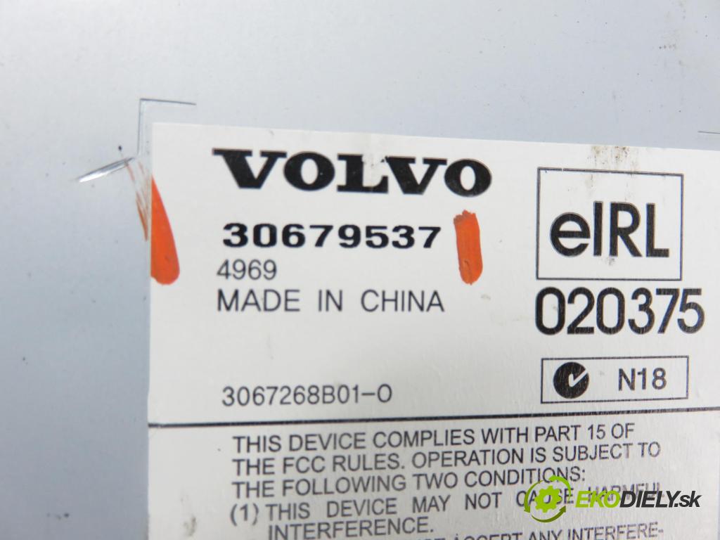 VOLVO V50 (MW) KOMBI 2005 103,00 2.4 - B 5244 S5 2435,00 Zosilňovač 30679537 (Zosilňovač)