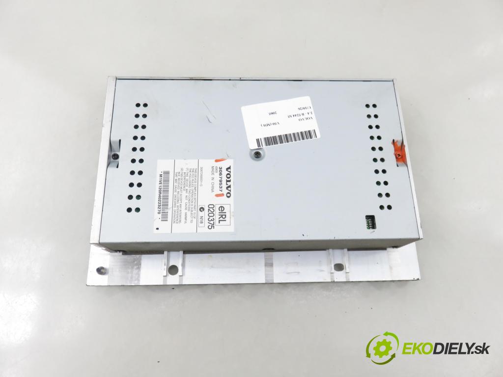 VOLVO V50 (MW) KOMBI 2005 103,00 2.4 - B 5244 S5 2435,00 Zosilňovač 30679537 (Zosilňovač)