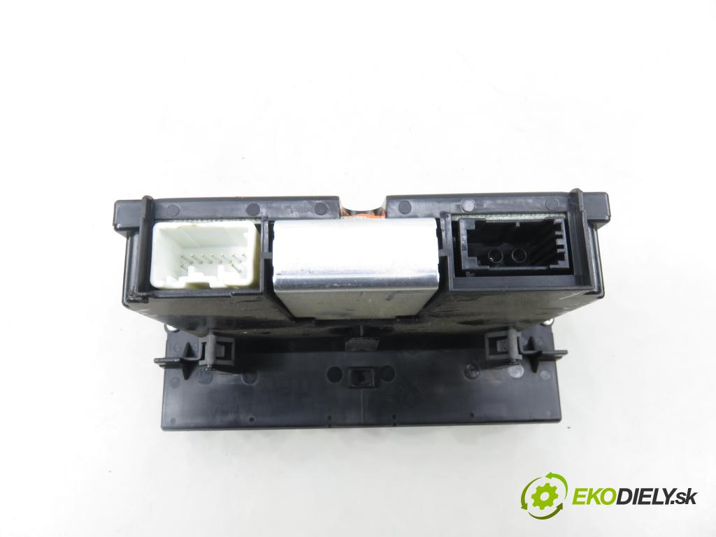 VOLVO V50 (MW) KOMBI 2005 103,00 2.4 - B 5244 S5 2435,00 ZOBRAZIT: 8696495