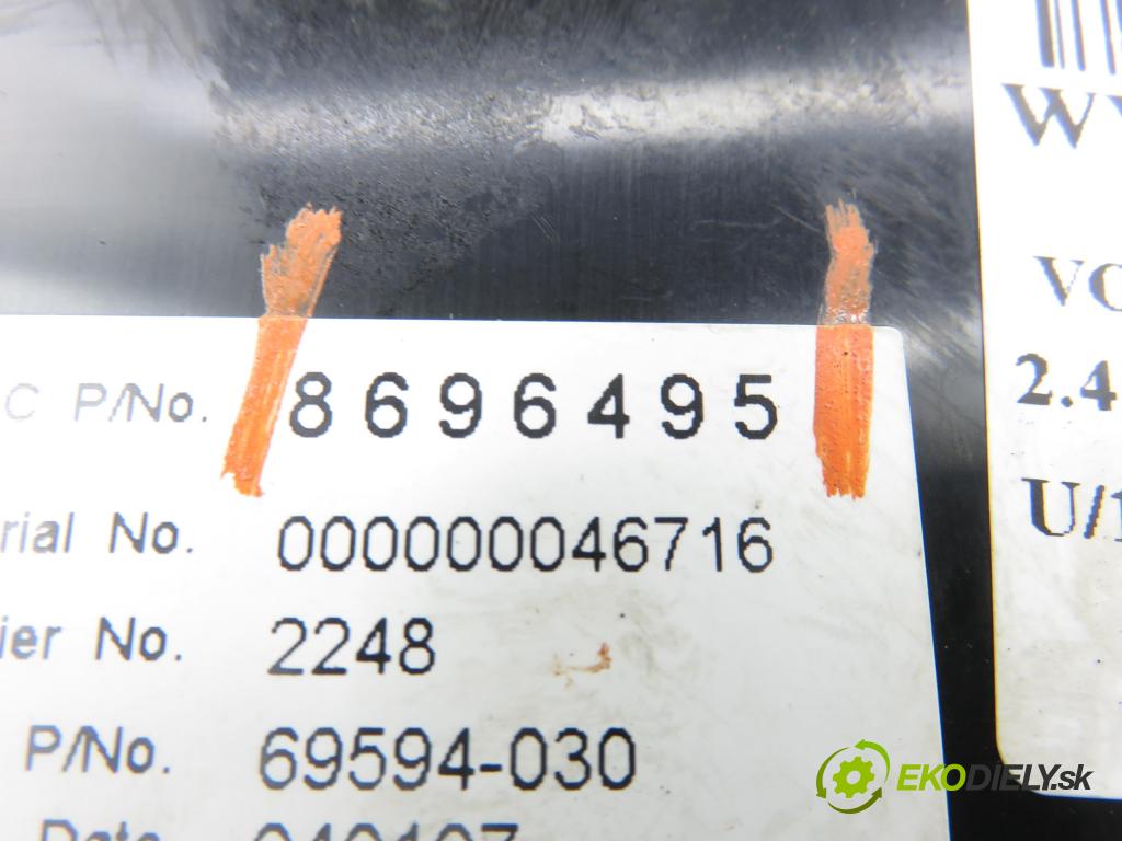 VOLVO V50 (MW) KOMBI 2005 103,00 2.4 - B 5244 S5 2435,00 ZOBRAZIT: 8696495