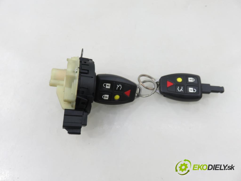 VOLVO V50 (MW) KOMBI 2005 103,00 2.4 - B 5244 S5 2435,00 spinačka 30659838 (Spínacia skrinka)