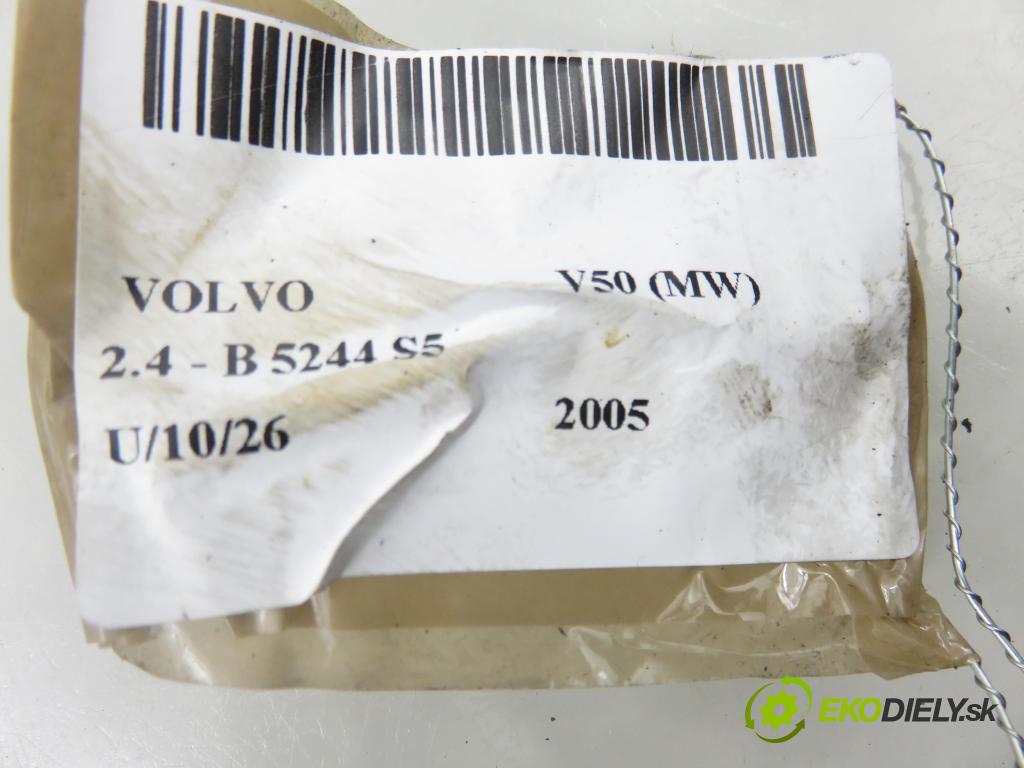 VOLVO V50 (MW) KOMBI 2005 103,00 2.4 - B 5244 S5 2435,00 RELÉ: motorčeka paliva 058000107 ; 4N5T9C105AG