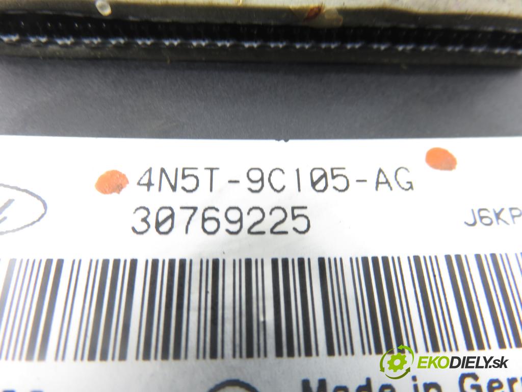 VOLVO V50 (MW) KOMBI 2005 103,00 2.4 - B 5244 S5 2435,00 RELÉ: motorčeka paliva 058000107 ; 4N5T9C105AG