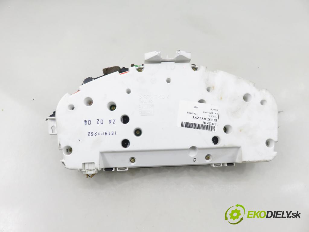 VOLVO V50 (MW) KOMBI 2005 103,00 2.4 - B 5244 S5 2435,00 Prístrojovka elektrický 30669182