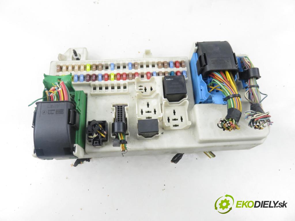 VOLVO V50 (MW) KOMBI 2005 103,00 2.4 - B 5244 S5 2435,00 MODUL BSI 8690719