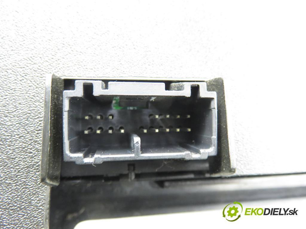 VOLVO V50 (MW) KOMBI 2005 103,00 2.4 - B 5244 S5 2435,00 Panel kúrenia KLIMATRONIK