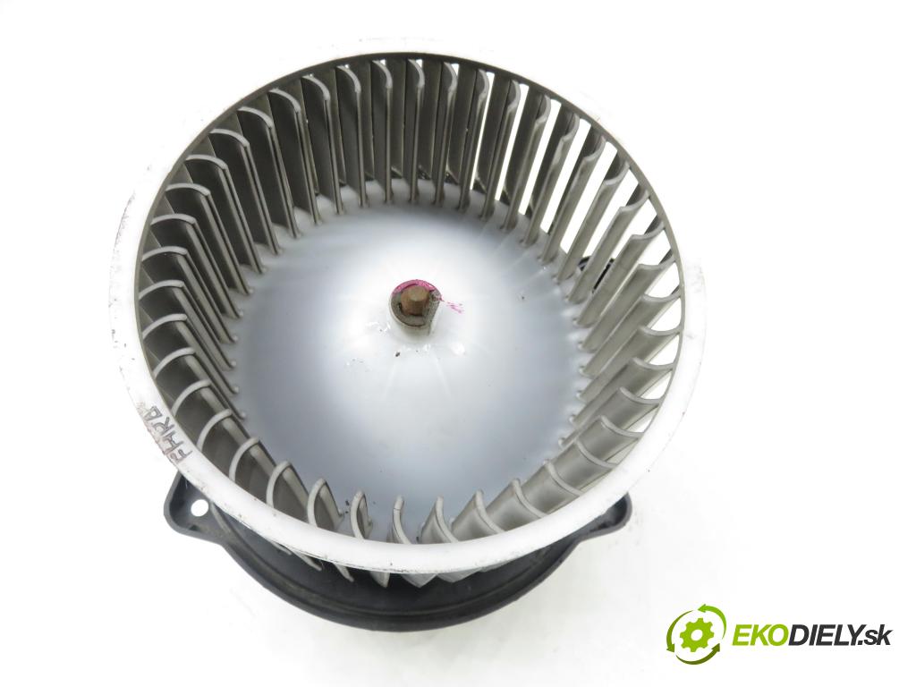 HYUNDAI i30 (FD) HB 2009 66,00 1.6 CRDi 1582,00 Ventilátor vetráku