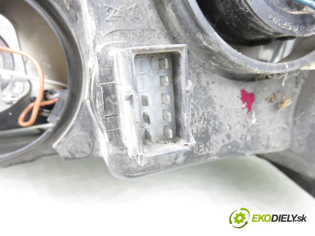 OPEL COMBO C KOMBIVAN 2003 62,00 1.6 8V 84 - Z 16 SE 1598,00 Svetlo PP 13115007