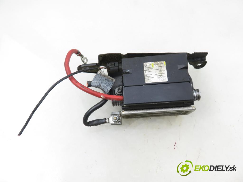 BMW 3 (E46) SEDAN 2001 100,00 320 d 136 - M47 D20 (204D1) 1951,00 vody 6904668 (Ohřívání, ventilace)