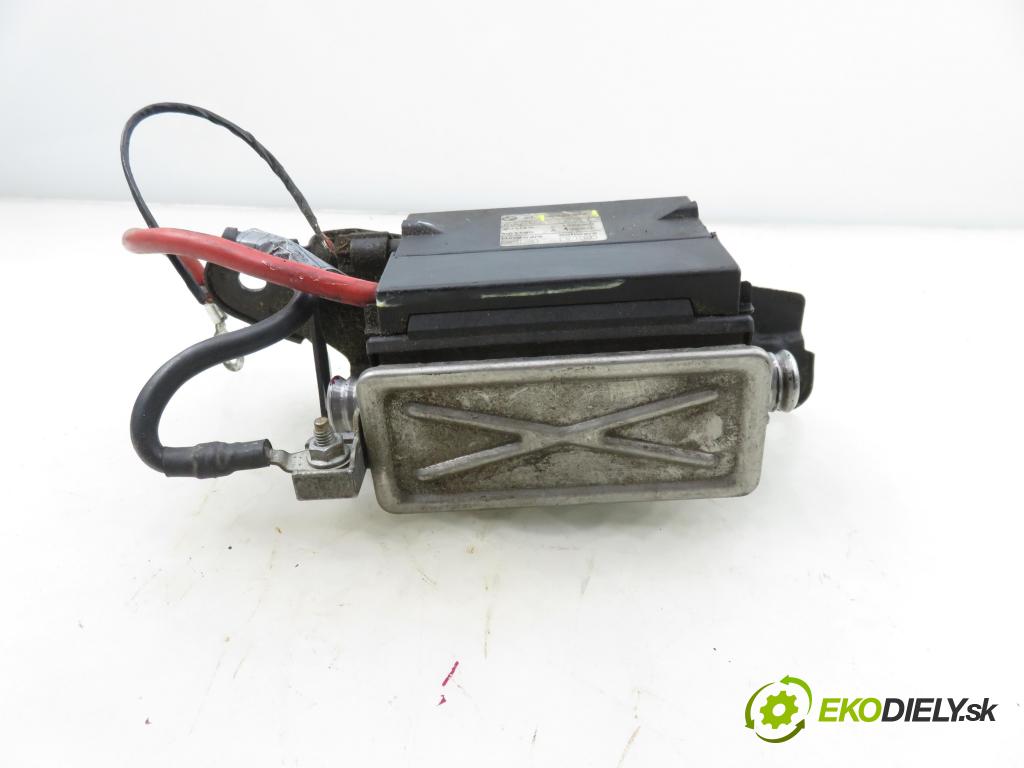 BMW 3 (E46) SEDAN 2001 100,00 320 d 136 - M47 D20 (204D1) 1951,00 vody 6904668 (Ohrievanie, ventilácia)