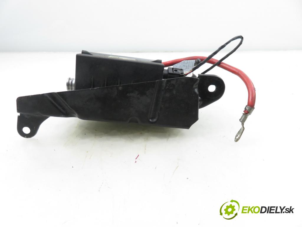 BMW 3 (E46) SEDAN 2001 100,00 320 d 136 - M47 D20 (204D1) 1951,00 vody 6904668 (Ohrievanie, ventilácia)