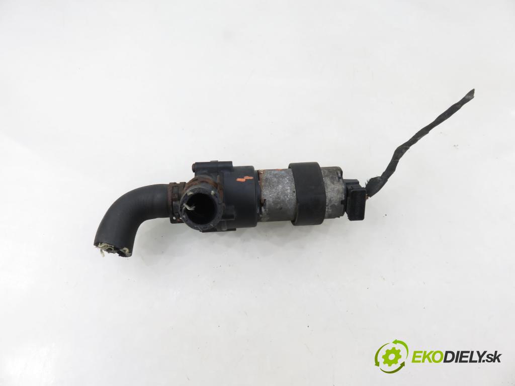 MERCEDES-BENZ KLASA C coupe (CL203) COUPE 2001 120,00 C 200 Kompressor (203.745) - M 111.955 1998,00 Pumpa vody elektrická 2038350064 ; 0392020076