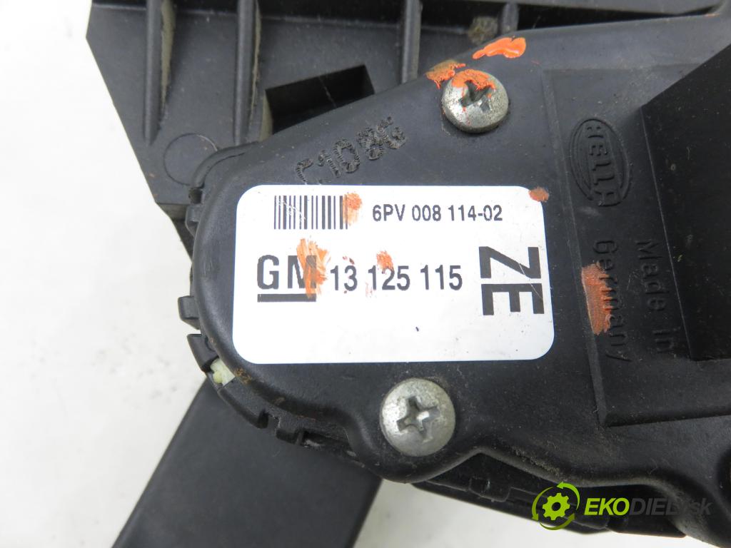 OPEL ZAFIRA B (A05) MINIVAN 2008 92,00 1.7 CDTI - A 17 DTR 1686,00 Potenciometer plynu 13125115ZE ; 6PV00811402 (Potenciometer plynového pedálu)